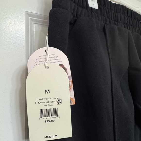 Blogilates Travel Trouser Sweats -Jet Black - Picture 8 of 8